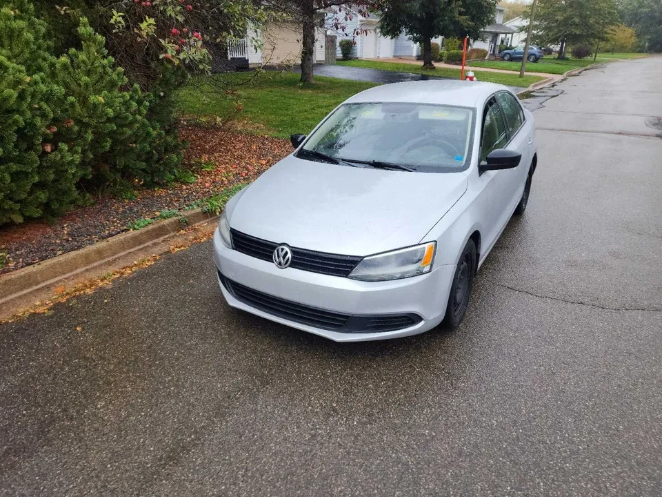 Volkswagen Jetta 2011 photo 2