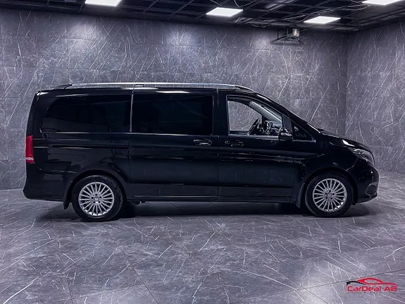 Mercedes-Benz V220 2016 photo 4