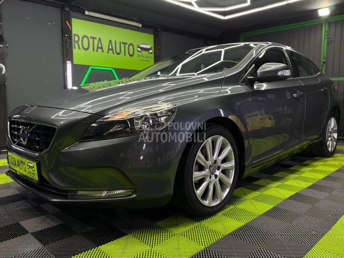 Volvo V40