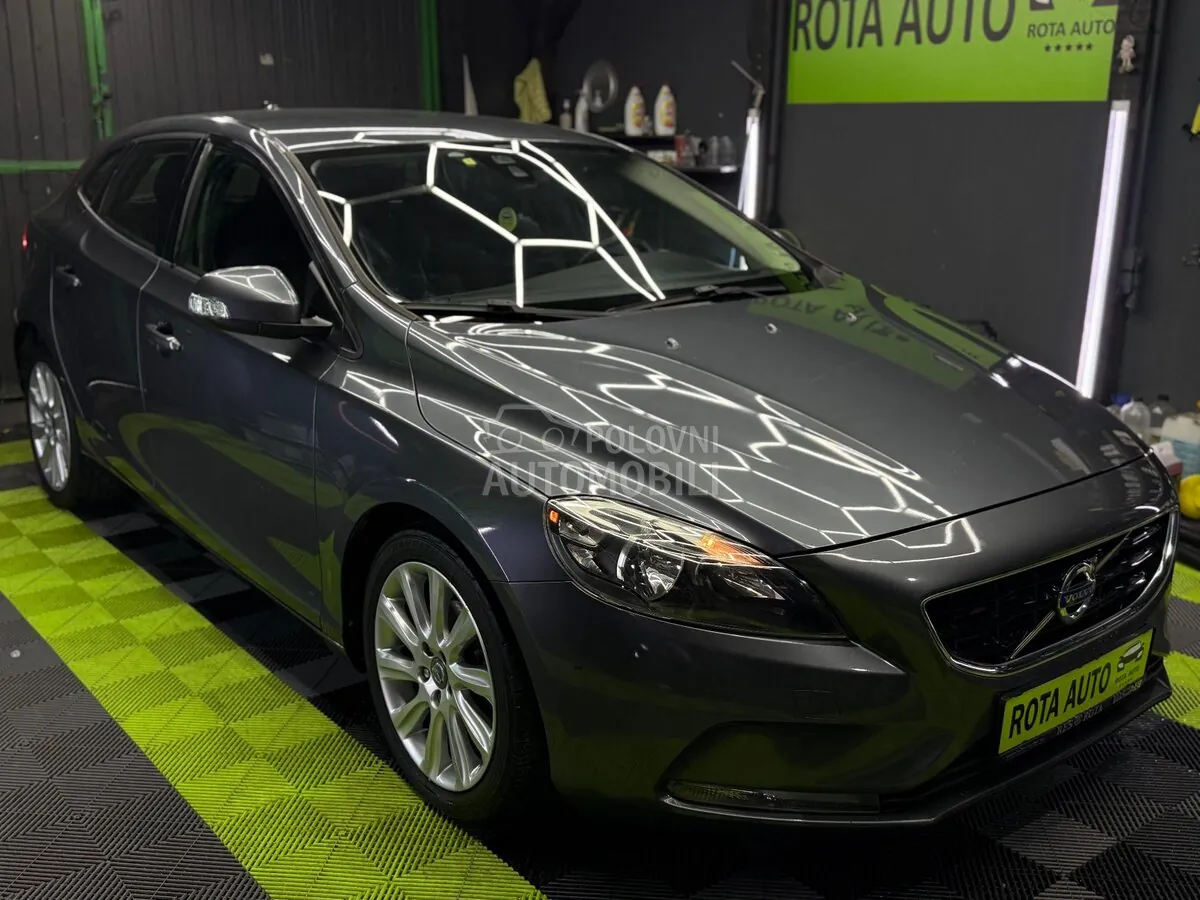 Volvo V40 2012 photo 5