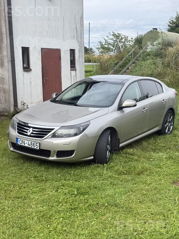 Renault Latitude 2011 photo 3