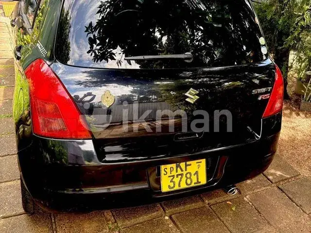 Suzuki Swift 2004 photo 4