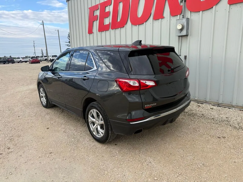 Chevrolet Equinox 2018 photo 2