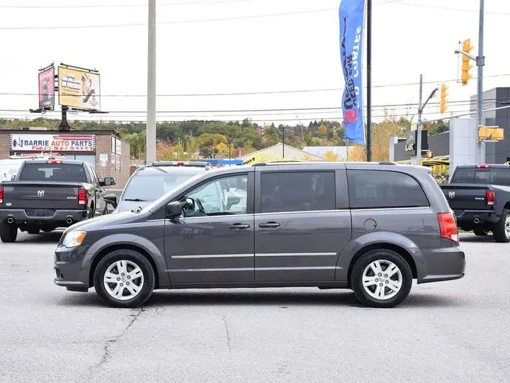 Dodge Grand Caravan 2015 photo 3