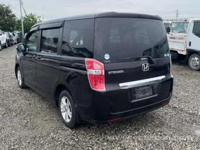 Honda Stepwagon 2012 photo 3
