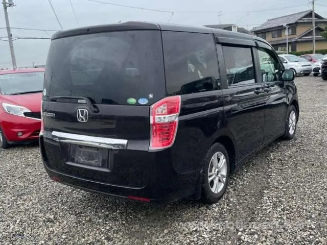 Honda Stepwagon 2012 photo 4