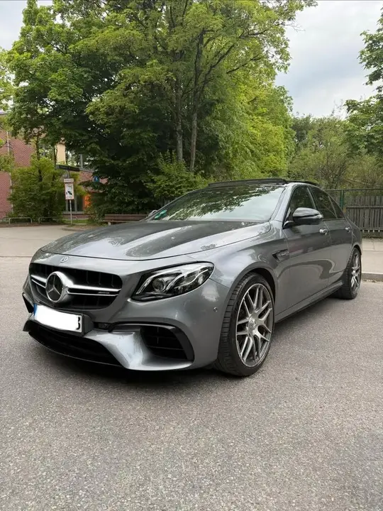 Mercedes-Benz E63 Amg
