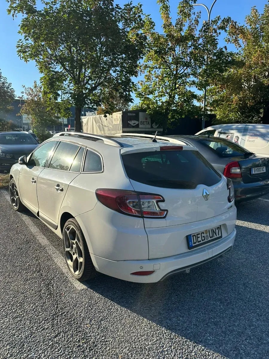 Renault Megane 2011 photo 3