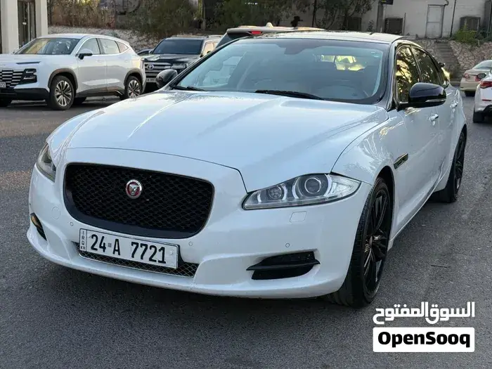Jaguar Xj
