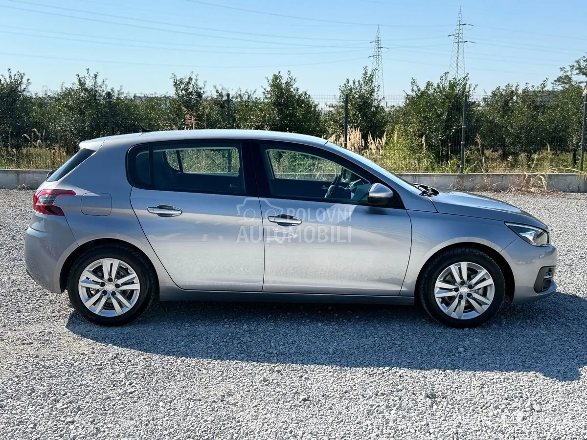 Peugeot 308 2018 photo 4