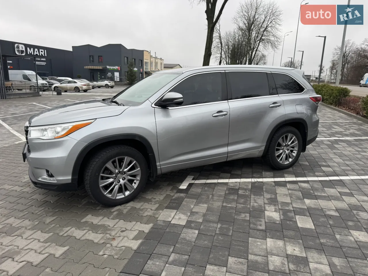Toyota Highlander 2015 photo 2