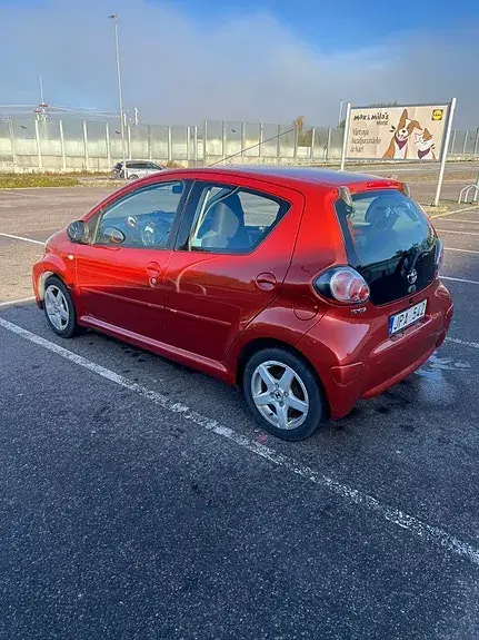 Toyota Aygo 2012 photo 3