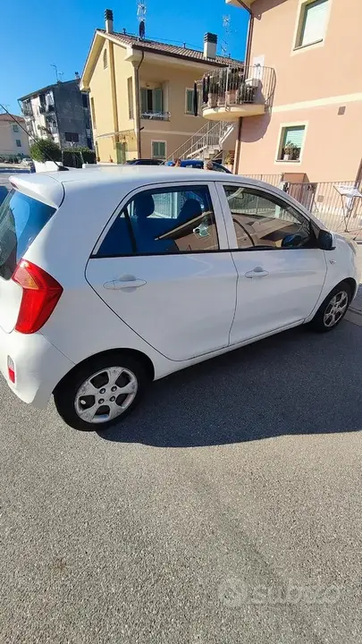 Kia Picanto 2013 photo 3