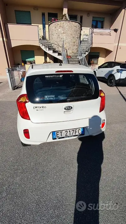 Kia Picanto 2013 photo 2