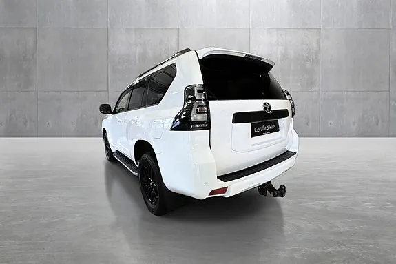 Toyota Land Cruiser 2023 photo 3