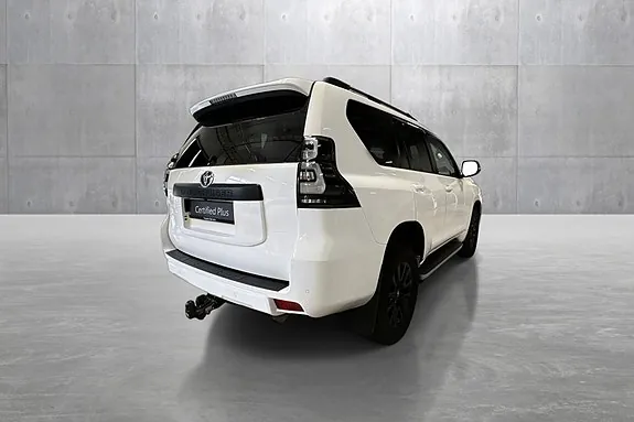 Toyota Land Cruiser 2023 photo 5