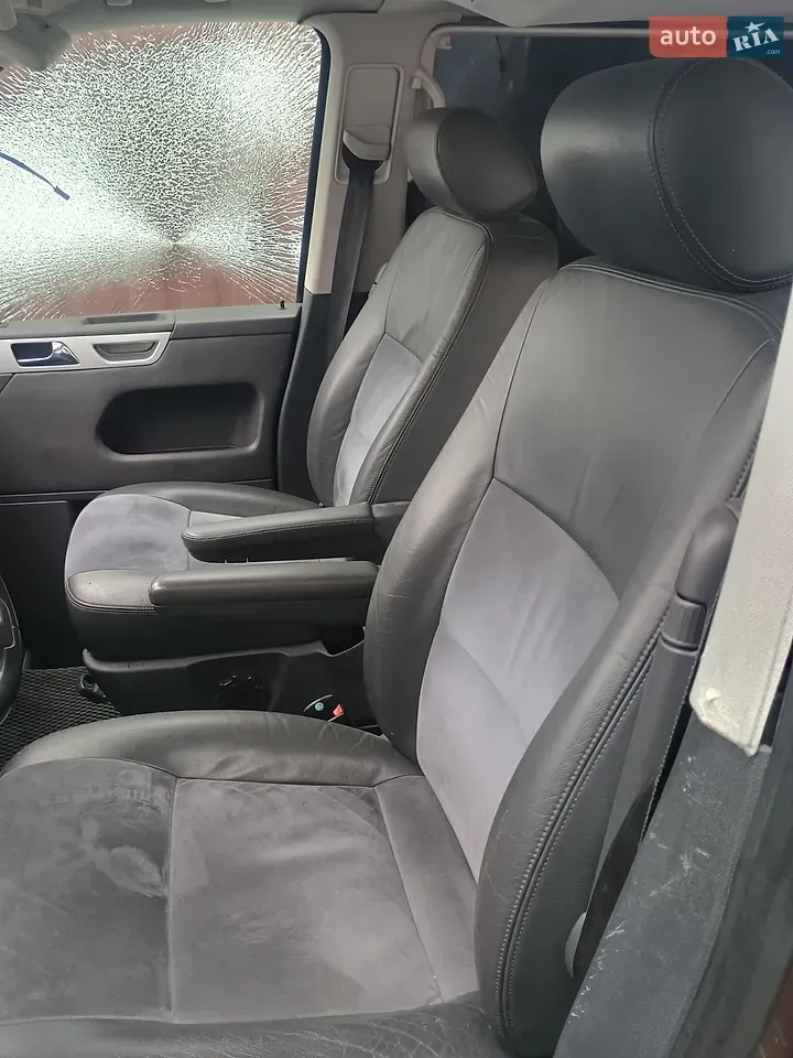 Volkswagen Multivan 2011 photo 4