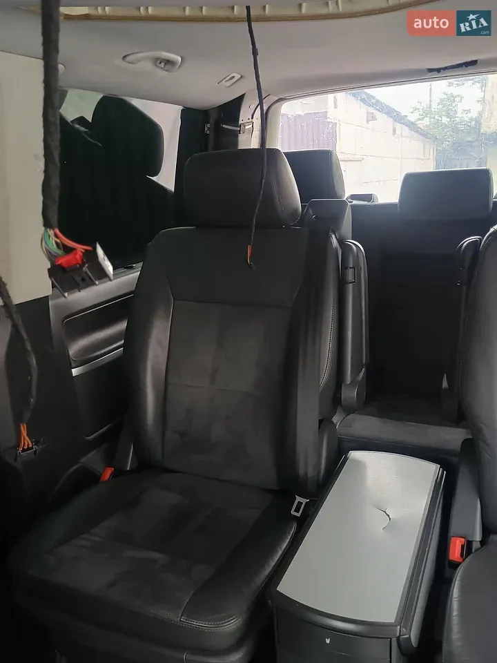 Volkswagen Multivan 2011 photo 3