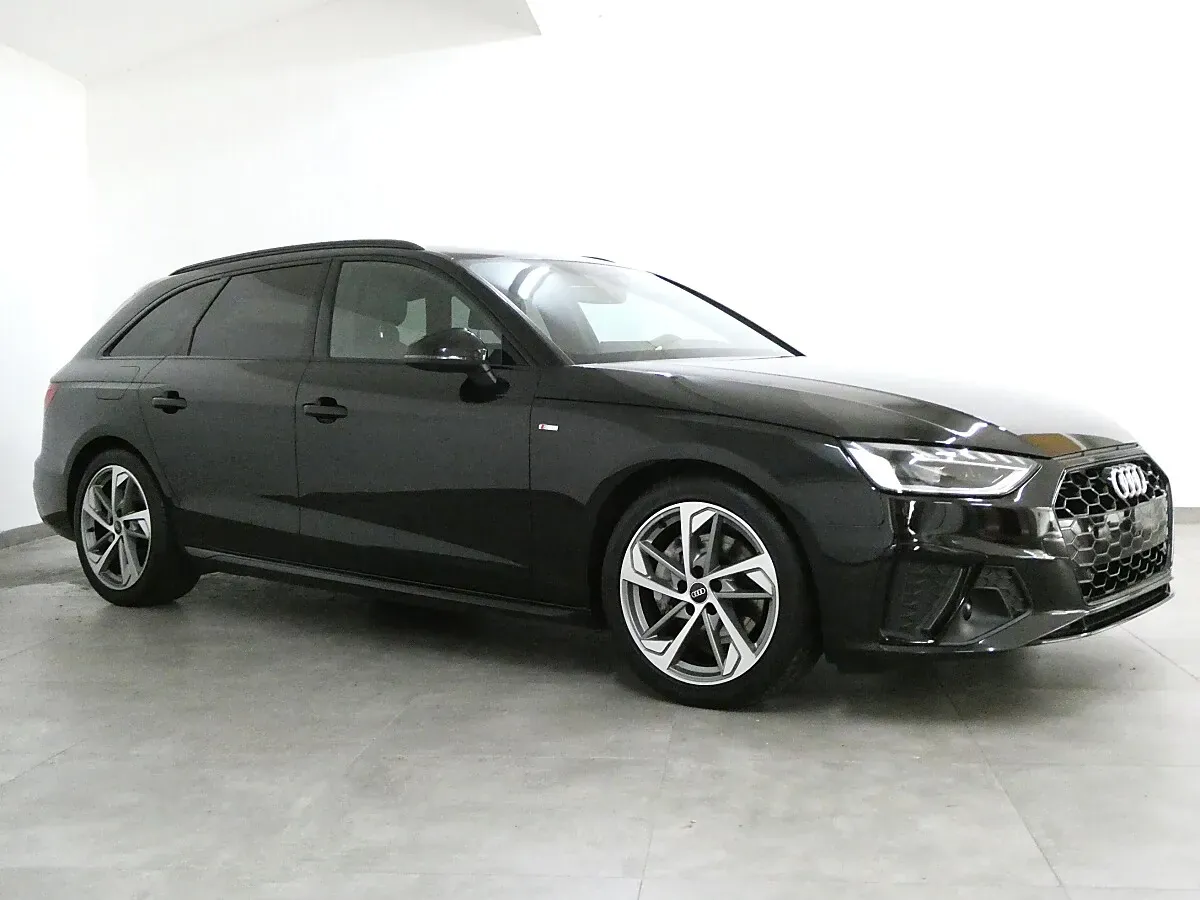 Audi A4 2023 photo 3