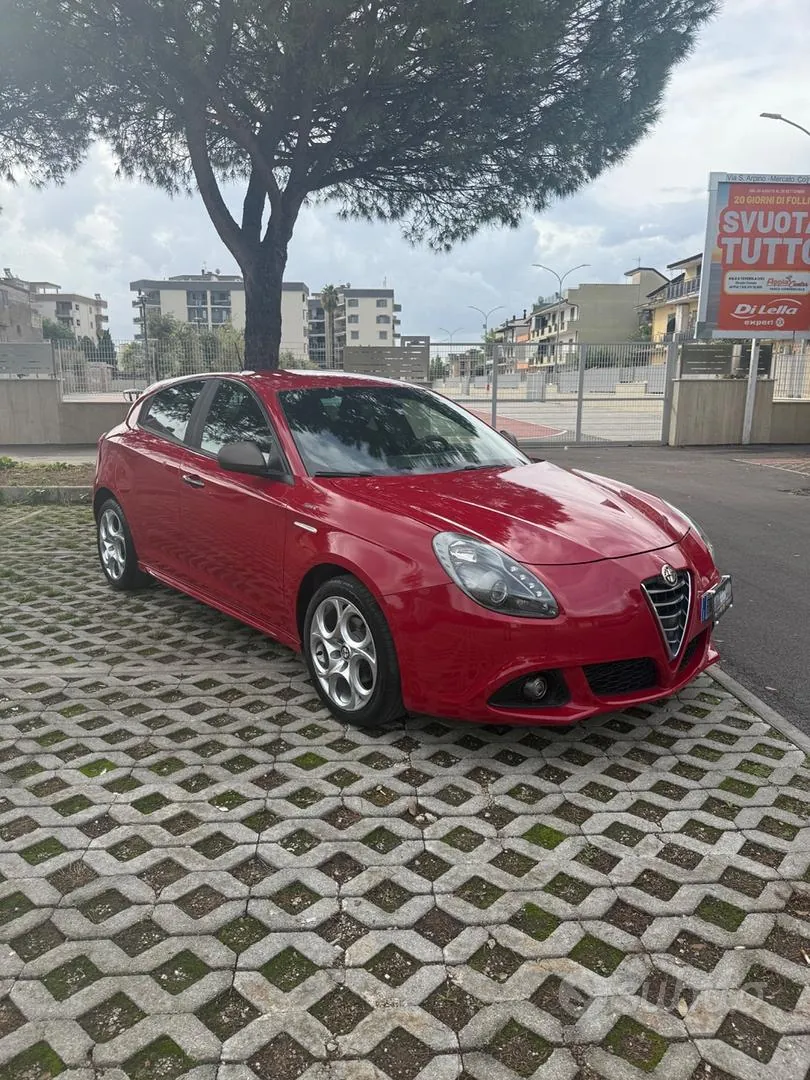 Alfa Romeo Giulietta 2016 photo 2