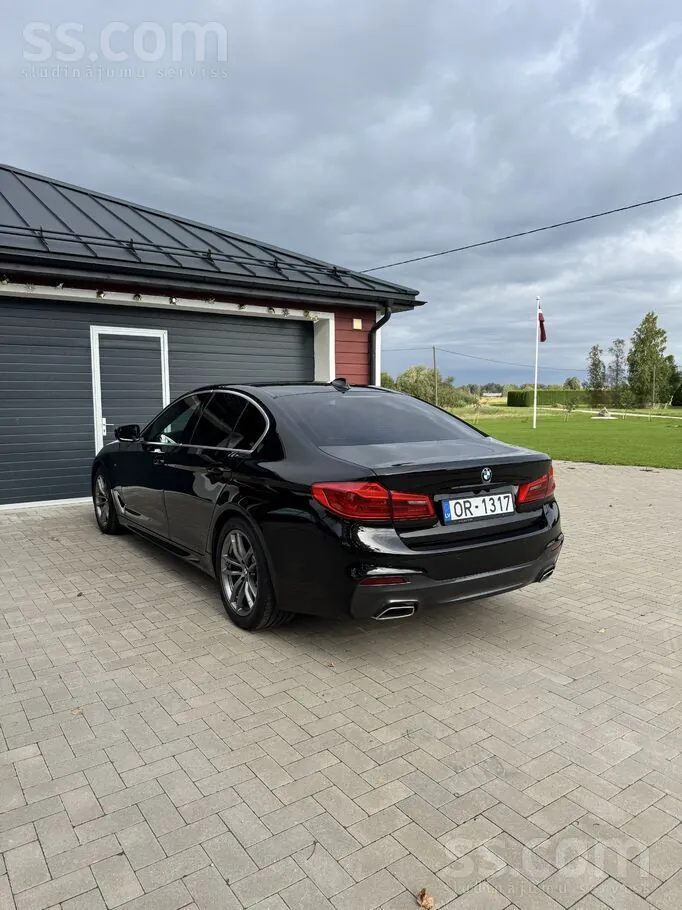 BMW 530I 2019 photo 4