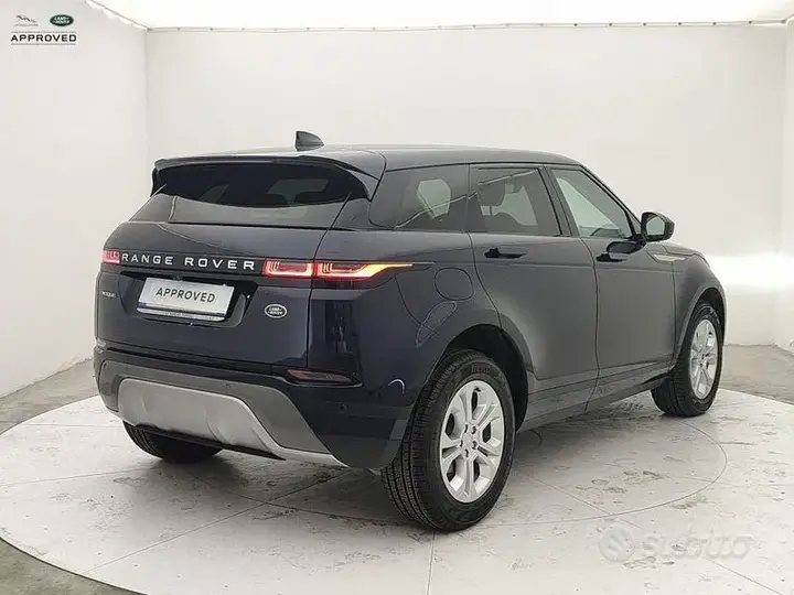 Land Rover Evoque 2021 photo 2