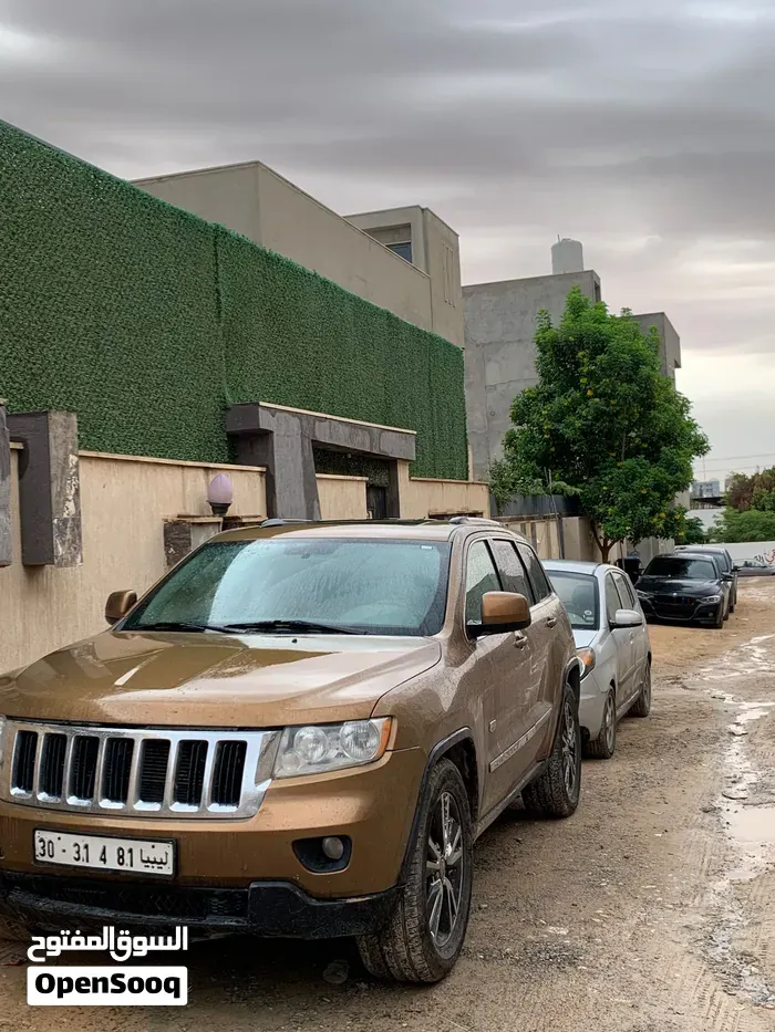 Jeep Grand Cherokee 2012 photo 2
