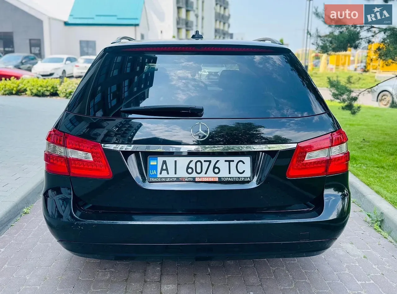 Mercedes-Benz E-Class 2011 photo 4