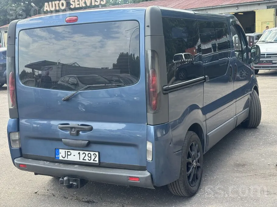 Opel Vivaro 2004 photo 3