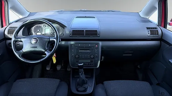 Seat Alhambra 2009 photo 4