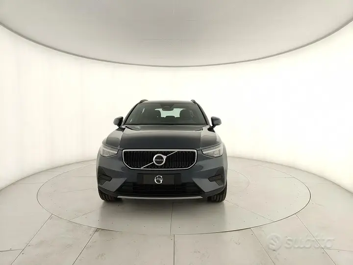 Volvo Xc40 2022 photo 2