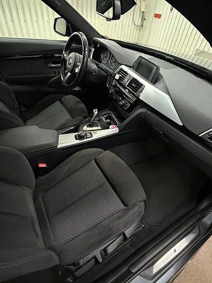 BMW 330I 2018 photo 4