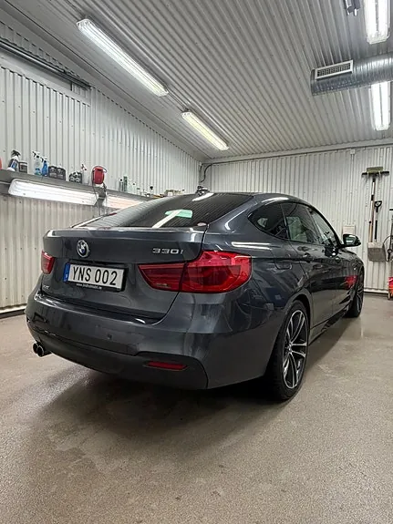 BMW 330I 2018 photo 2