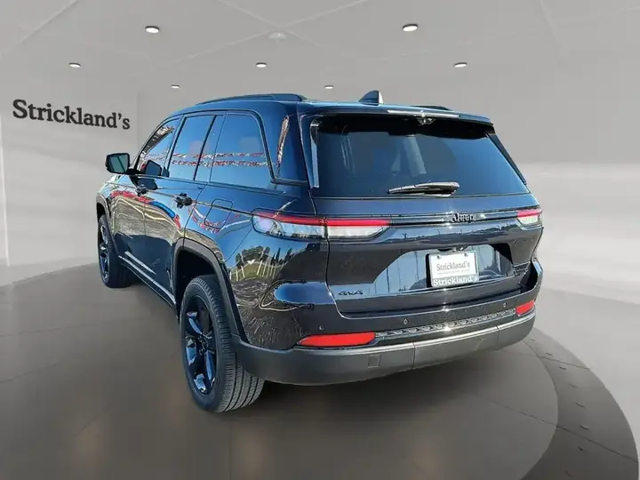 Jeep Grand Cherokee 2024 photo 4