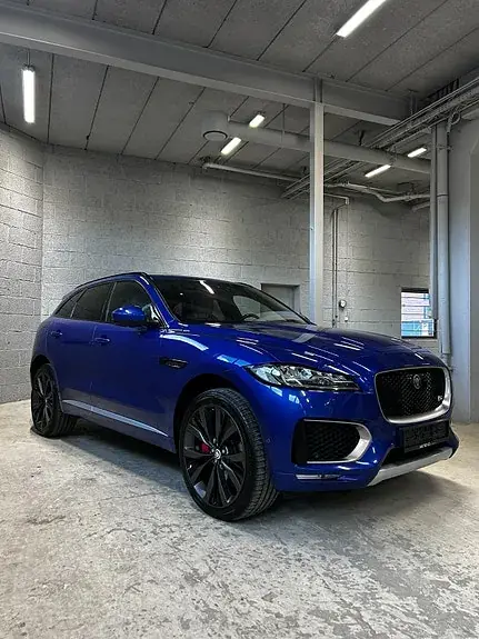 Jaguar F-Pace 2017 photo 2