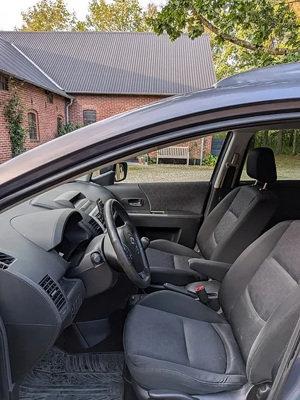 Mazda 5 2008 photo 4