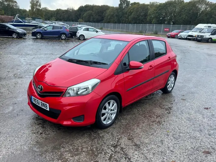 Toyota Yaris 2011 photo 3