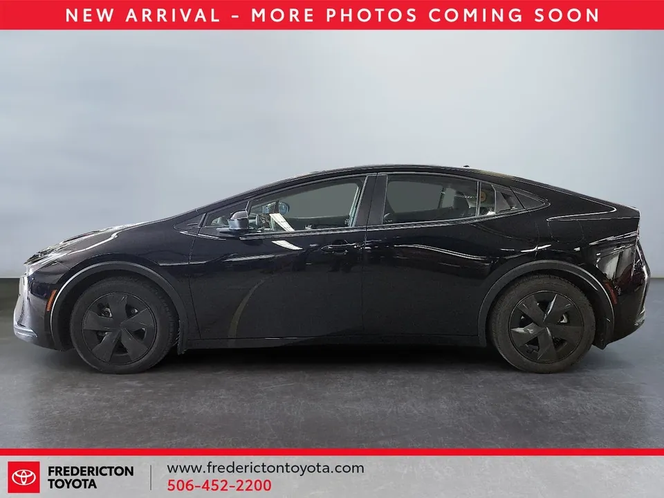 Toyota Prius 2025 photo 2