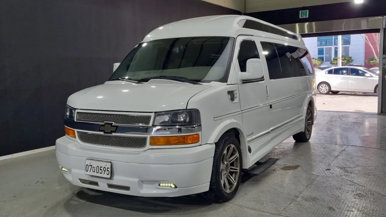 Chevrolet Express Van