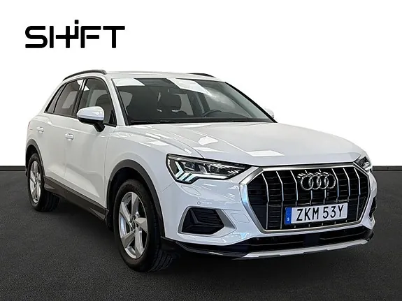 Audi Q3 2023 photo 2