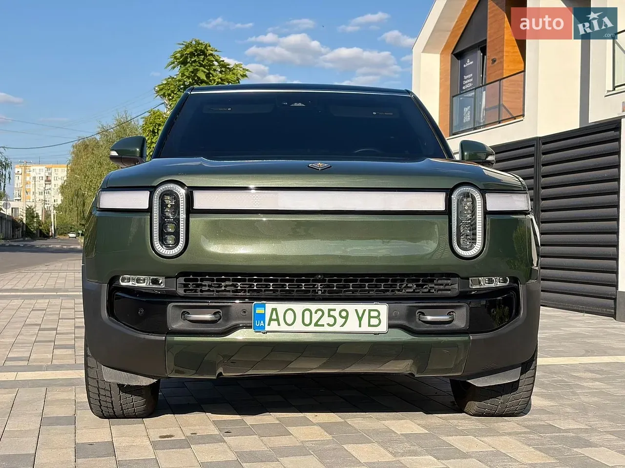 Rivian R1S 2022 photo 4