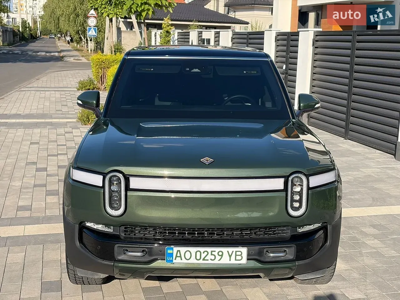 Rivian R1S 2022 photo 5