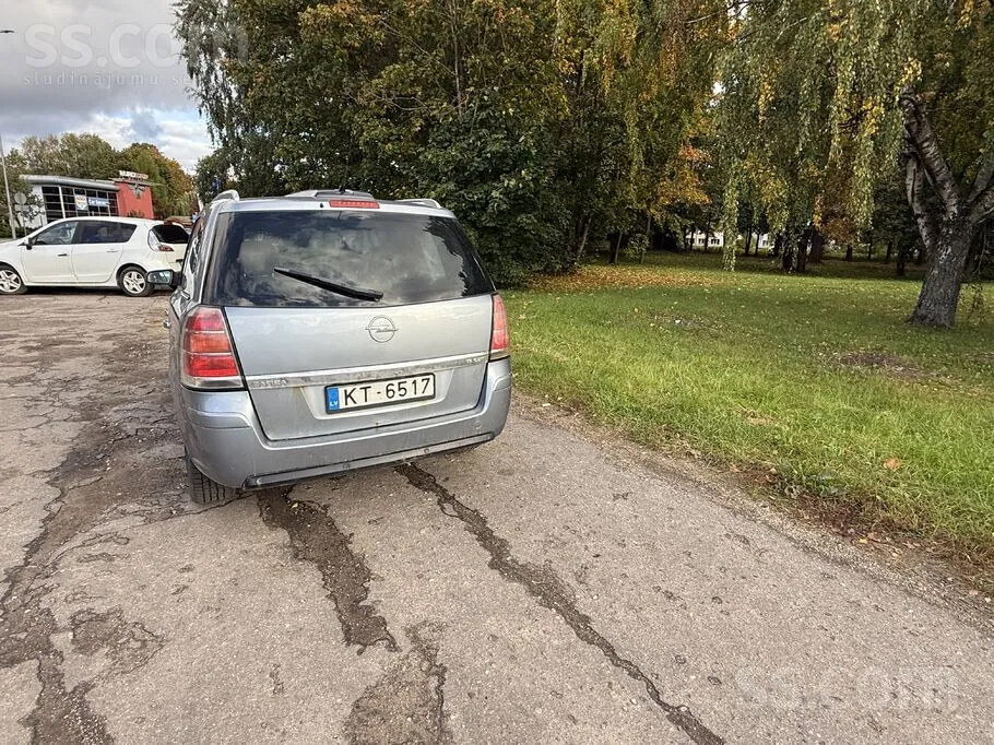 Opel Zafira 2006 photo 2