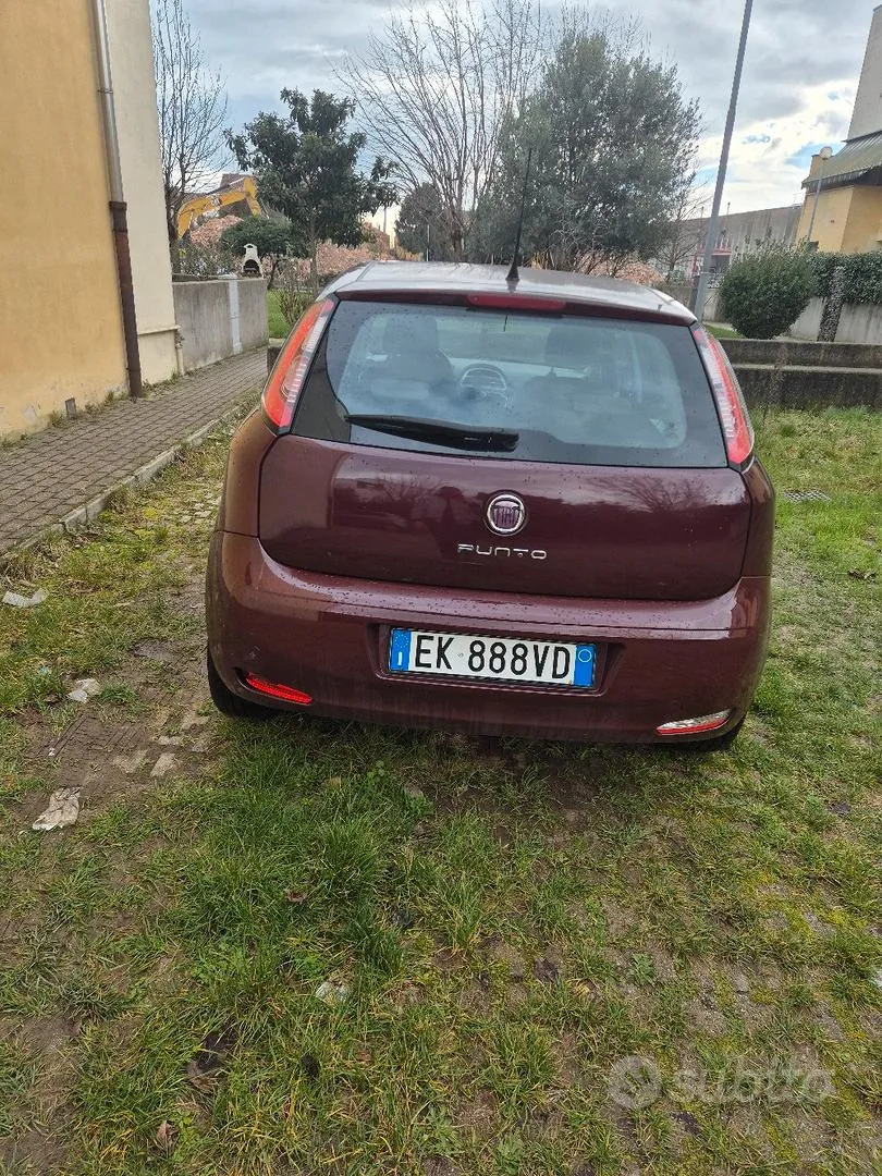Fiat Punto 2012 photo 3