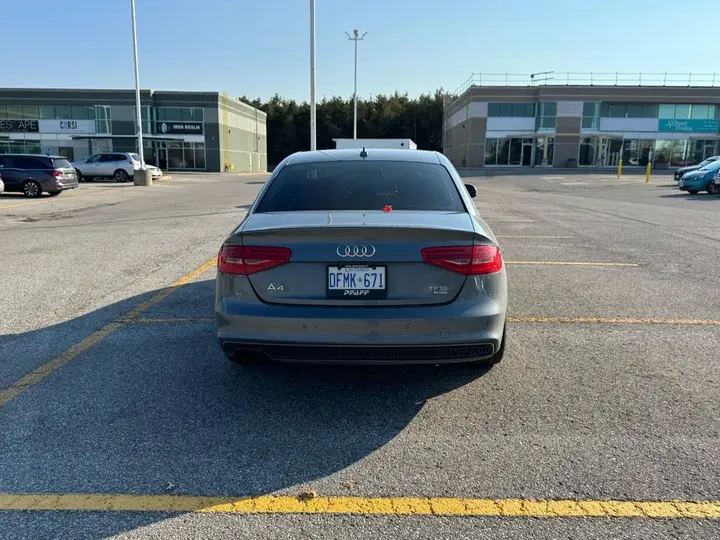 Audi A4 2015 photo 5