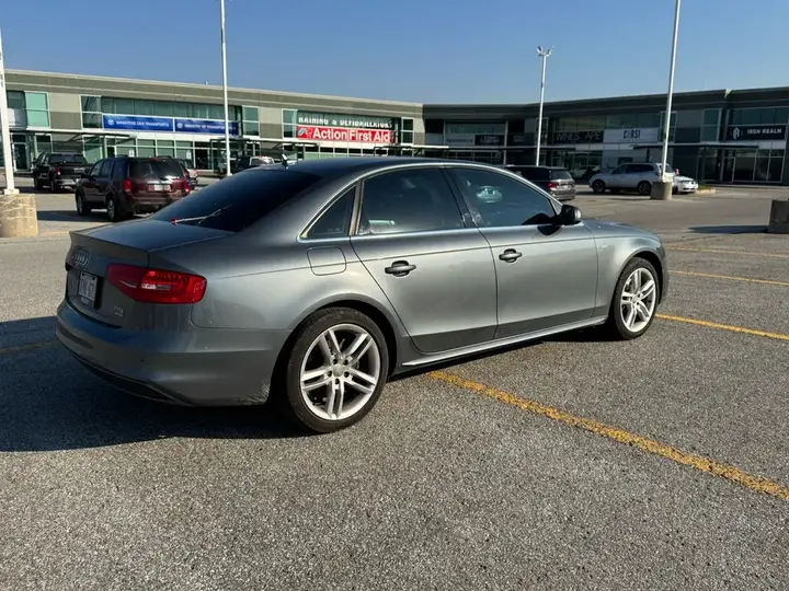 Audi A4 2015 photo 4