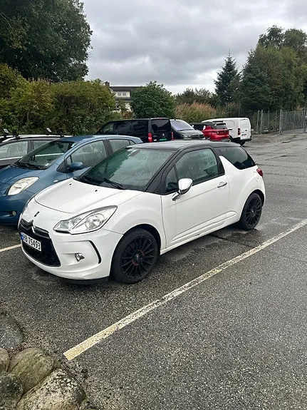 DS Automobiles Ds 3 2011 photo 2