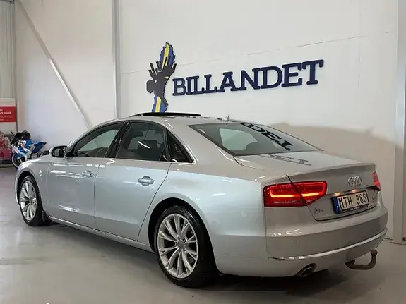 Audi A8 2012 photo 4