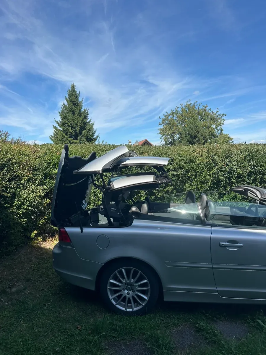 Volvo C70 2006 photo 2