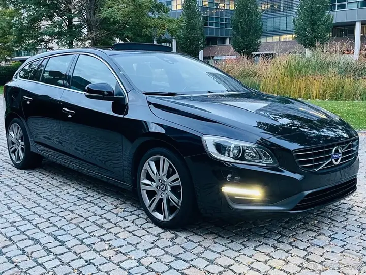 Volvo V60 2023 photo 4